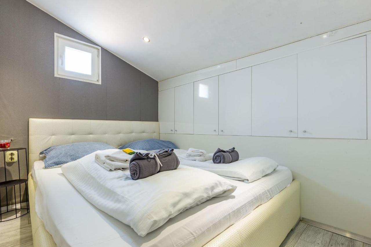 Alpha loft 1BR apartment in center Zara Esterno foto
