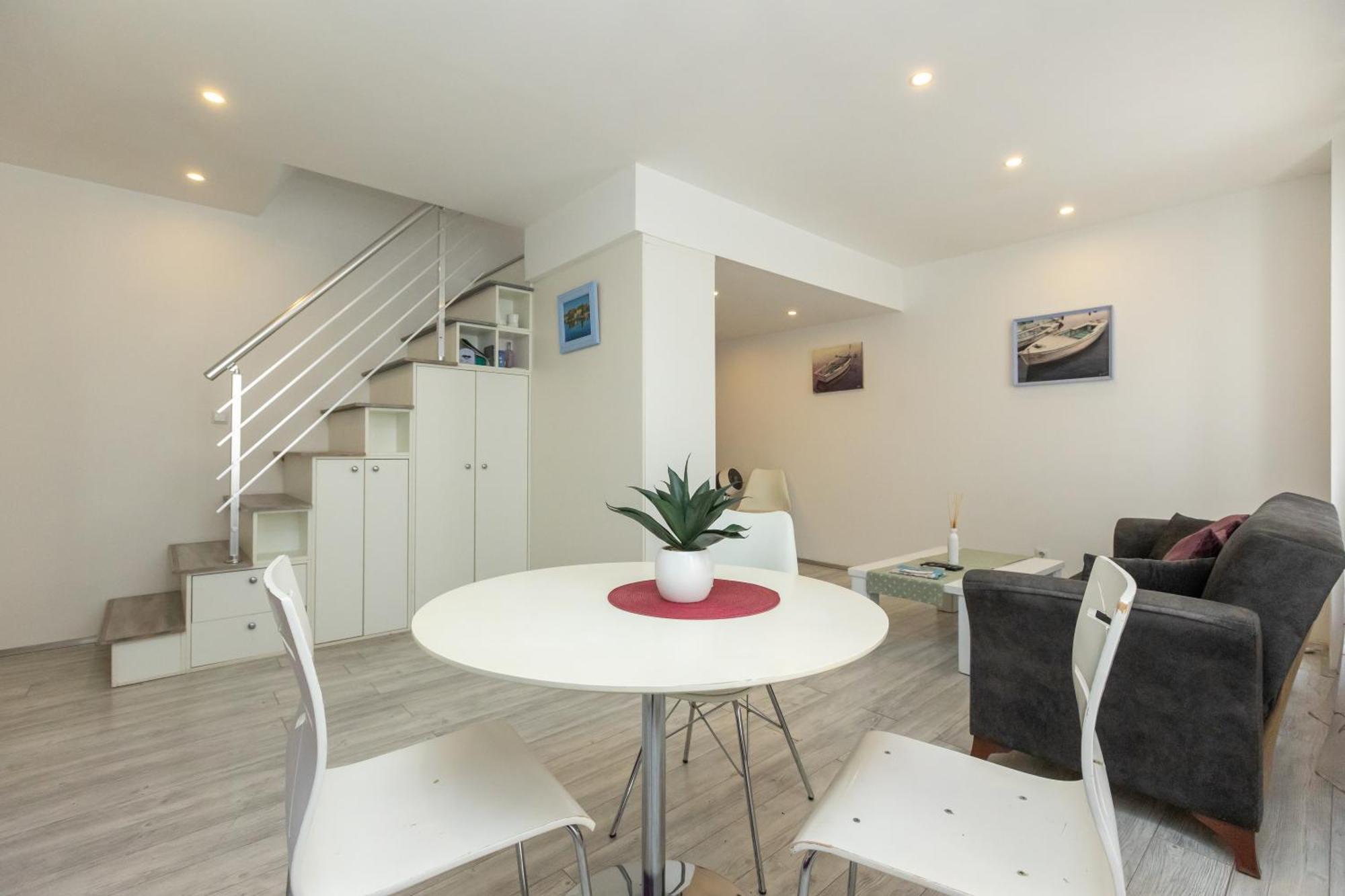 Alpha loft 1BR apartment in center Zara Esterno foto