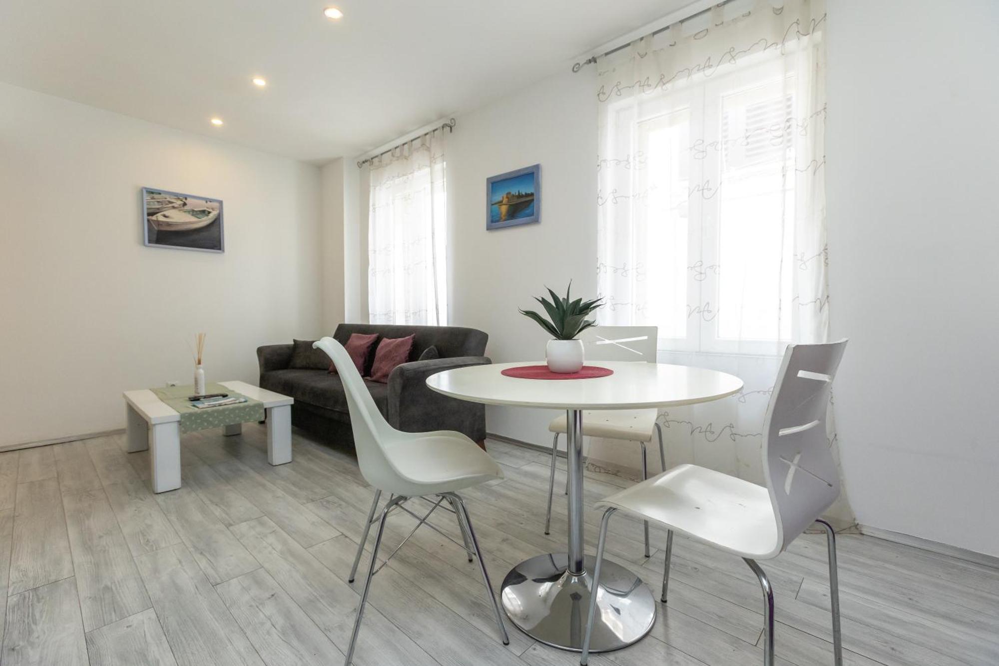 Alpha loft 1BR apartment in center Zara Esterno foto